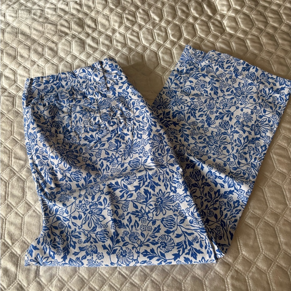 Lane Bryant Blue Floral Capris